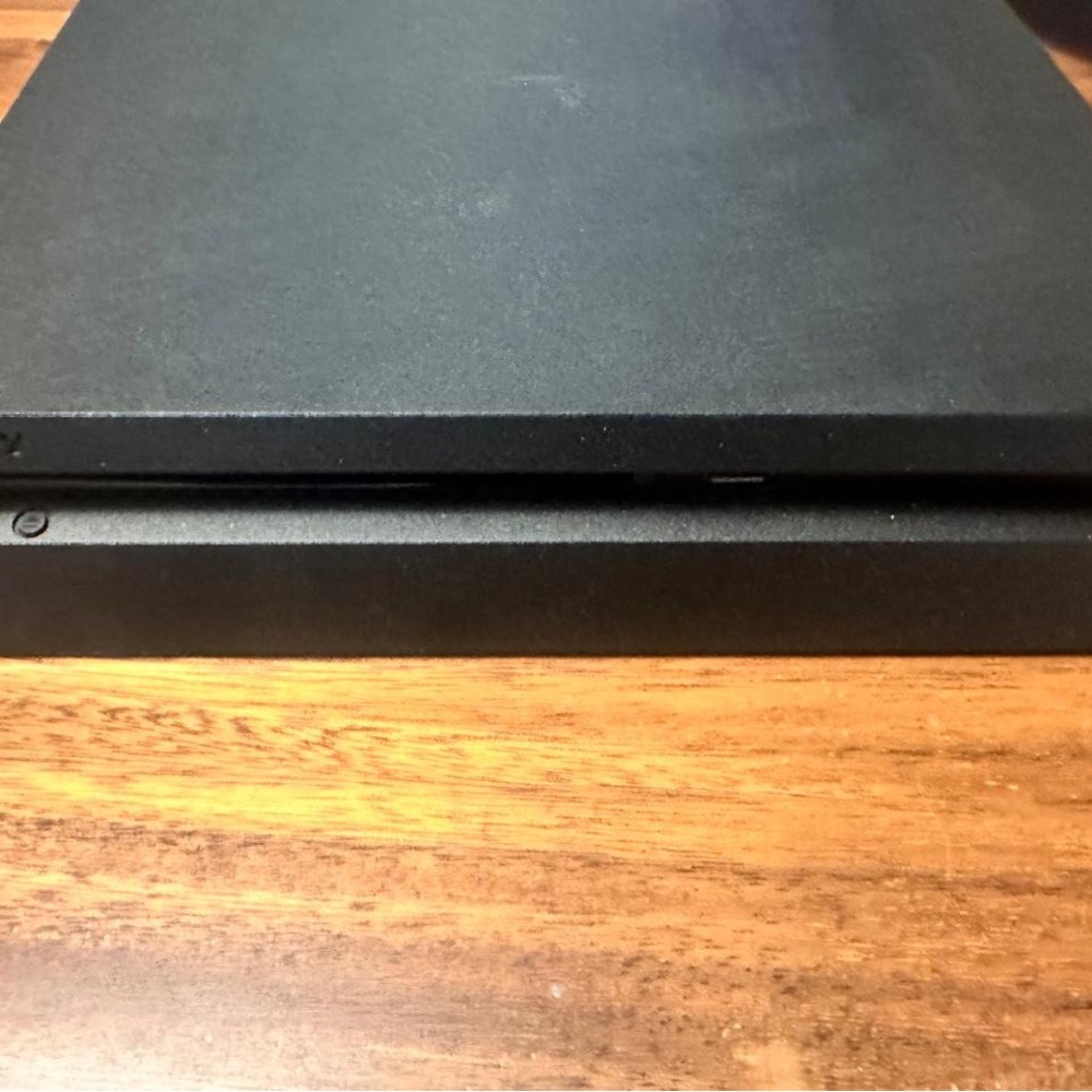 PS4 Game Console